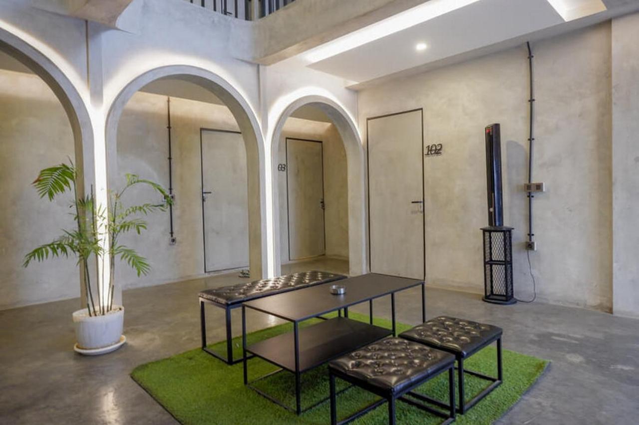 Reddoorz Plus Near Kawasan Sam Poo Kong Semarang Exteriör bild