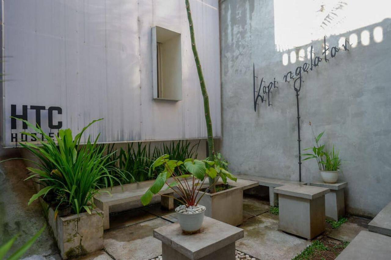 Reddoorz Plus Near Kawasan Sam Poo Kong Semarang Exteriör bild