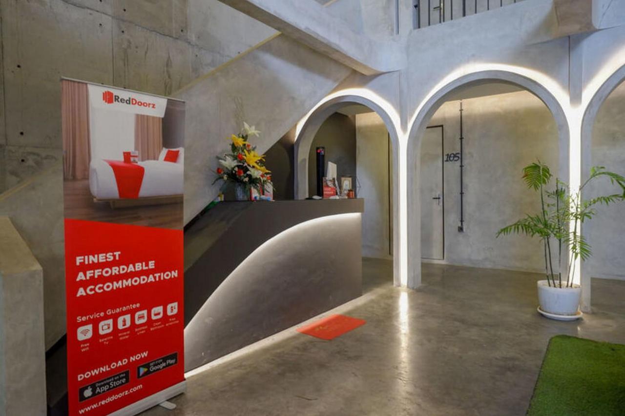 Reddoorz Plus Near Kawasan Sam Poo Kong Semarang Exteriör bild