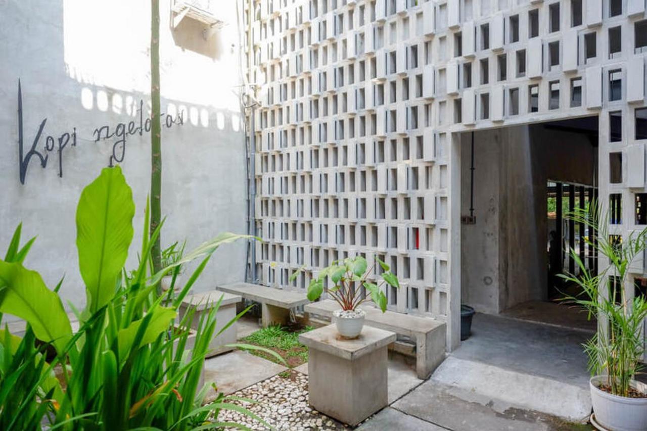 Reddoorz Plus Near Kawasan Sam Poo Kong Semarang Exteriör bild